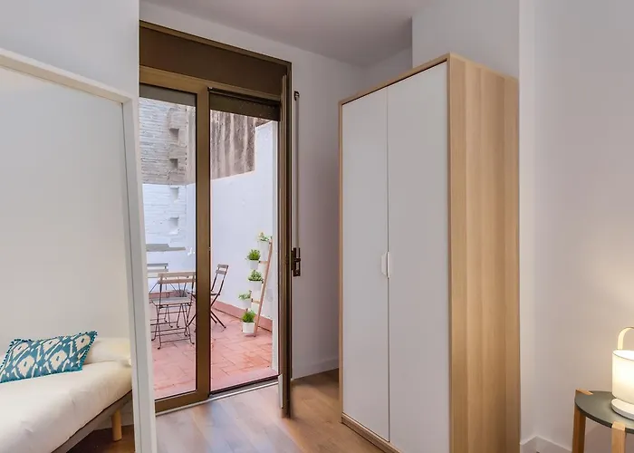 Flateli Center 2 Χιρόνα